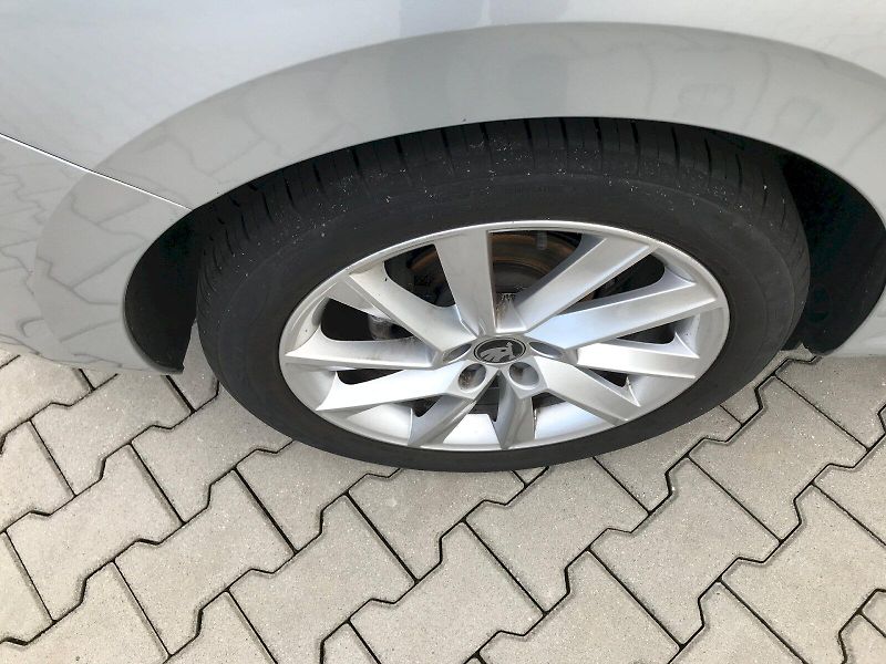 Škoda Scala (2025) SELEC TSI 110/1.5 A7F - fotka 13 z 25