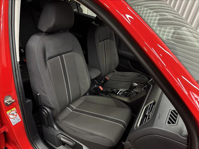 Volkswagen T-Roc 2.0TSI 140kW DSG ACC 4MOTION - fotka 35 z 37