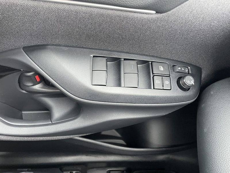 Toyota Yaris Cross 1.5 Hybrid 130k ODBĚR IHNED - fotka 26 z 29