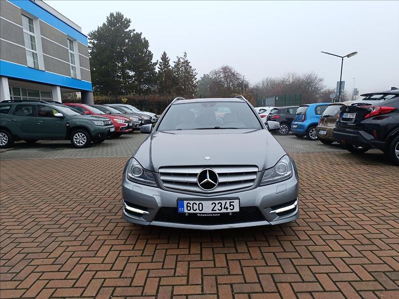 Mercedes-Benz Třídy C 2,2 250 CDI 4MATIC - fotka 4 z 20