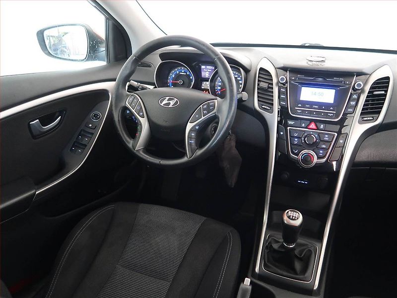 Hyundai i30 (2013) 1.6 MPI, ČR,1.maj, Serv.kniha - fotka 7 z 13