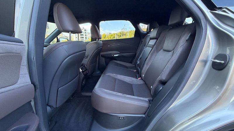 Lexus RX 450h plus 450H+ 2,5 PHEV LUXURY - fotka 22 z 31