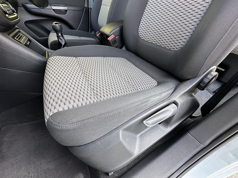 Volkswagen Sharan (2011) 2.0TDI/103kW * 5.Míst * TZ  - fotka 8 z 30