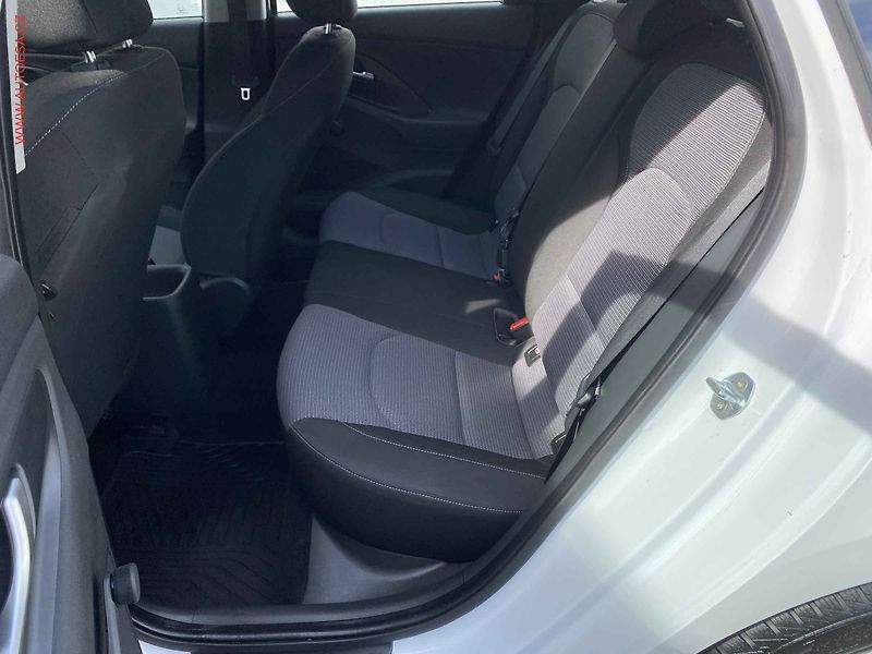 Hyundai i30 (2021) 1.6 CRDi, 1.maj,ČR, Smart - fotka 10 z 17