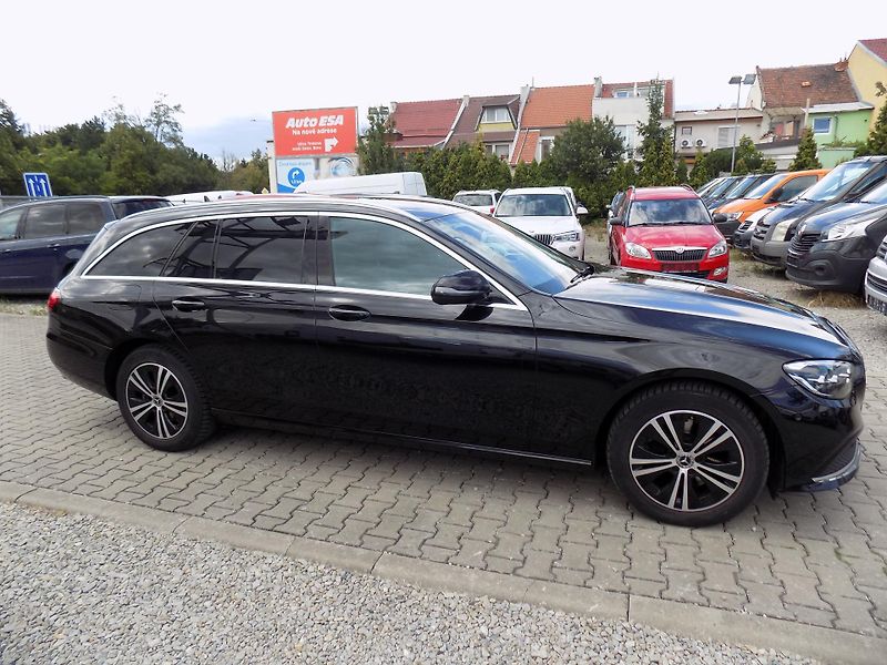 Mercedes-Benz Třídy E 220 D 4MATIC 143 KW TOP!!! - fotka 6 z 40