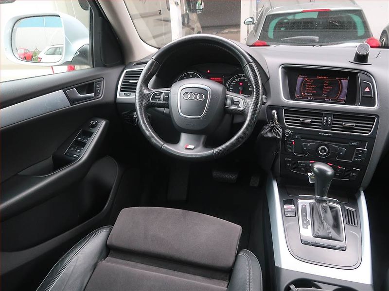Audi Q5 (2009) 2.0 TFSI, 4X4, Automat - fotka 7 z 17