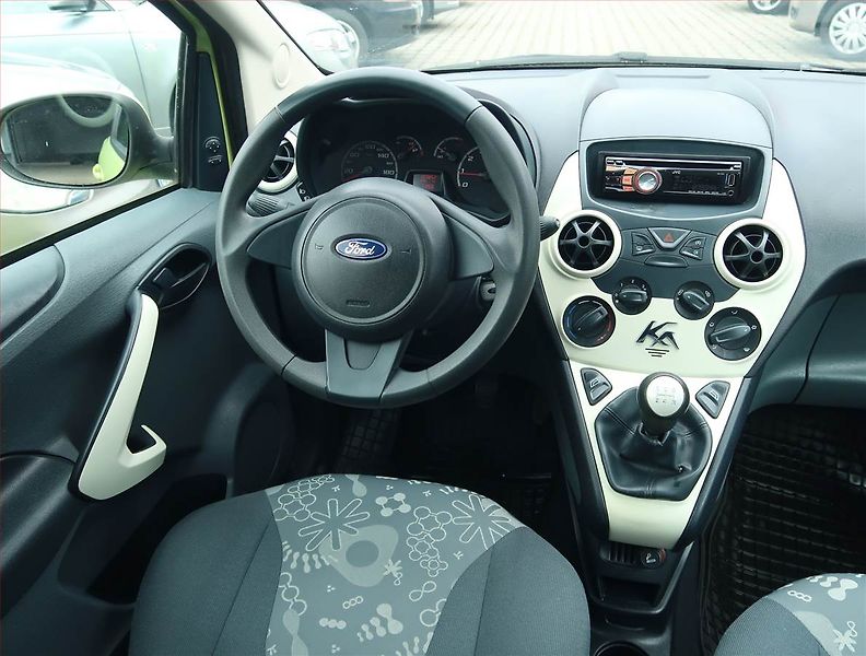 Ford Ka (2011) 1.2 i, po STK, zamluveno - fotka 7 z 15