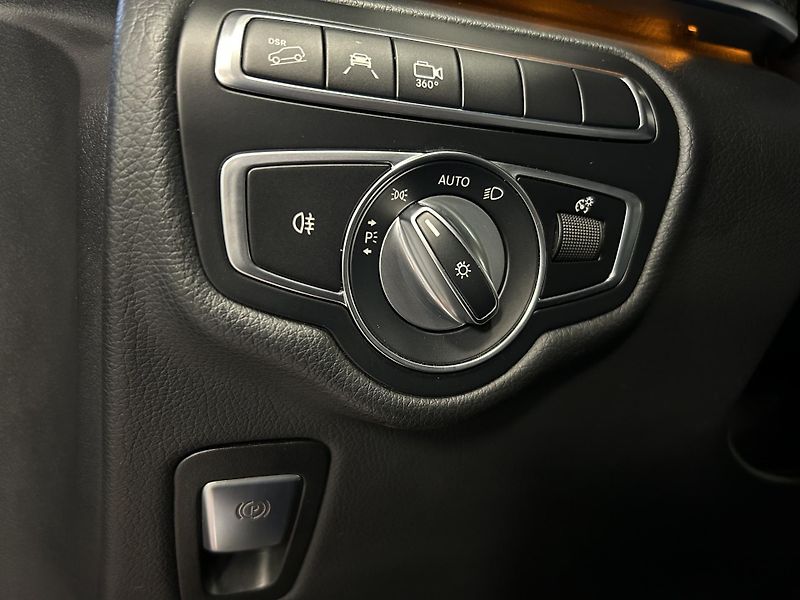 Mercedes-Benz Třídy V (2021) 300d AMG L 4Matic LED 360° NAV - fotka 9 z 31