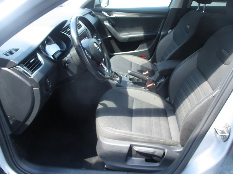 Škoda Octavia 2.0 TDi SCOUT 1.MAJ ČR - fotka 11 z 46