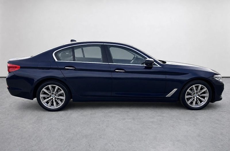BMW Řada 5 520D XDRIVE, 1. majitel - fotka 4 z 20