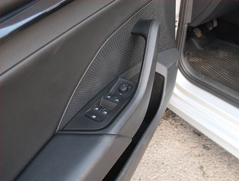 Škoda Octavia (2022) Ambition 2.0 TDI, Serv.kniha - fotka 16 z 18