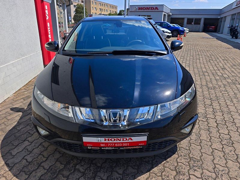 Honda Civic (2007) 1.8 i-VTEC Executive Panorama - fotka 39 z 41