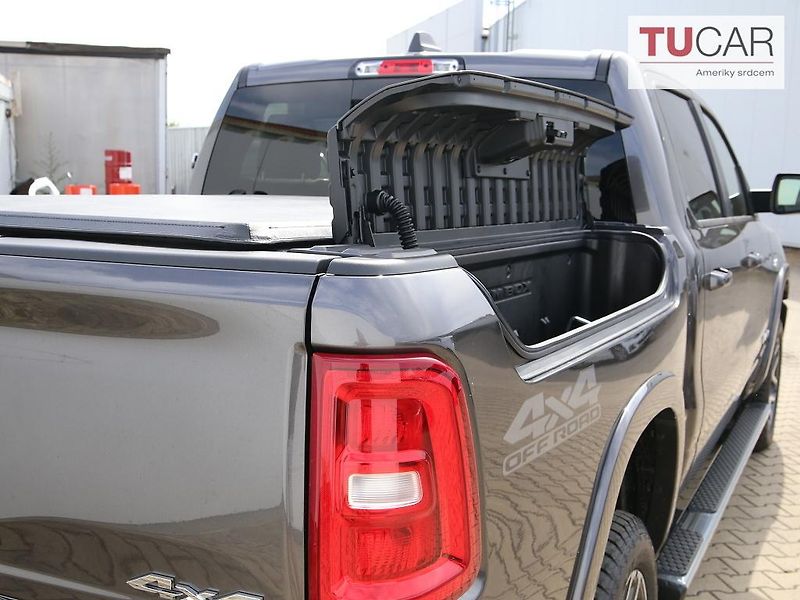 RAM 1500 (2026) Laramie 5.7 HEMI 2026 RamBox - fotka 5 z 37