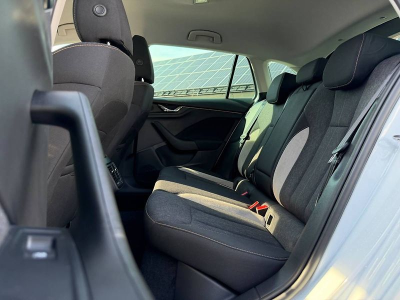 Škoda Scala Top Selection 1,0 TSI 85 kW 7° - fotka 9 z 34