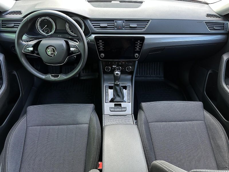 Škoda Superb 1.4TSi iV PHEV DSG 218PS KESSY - fotka 37 z 46