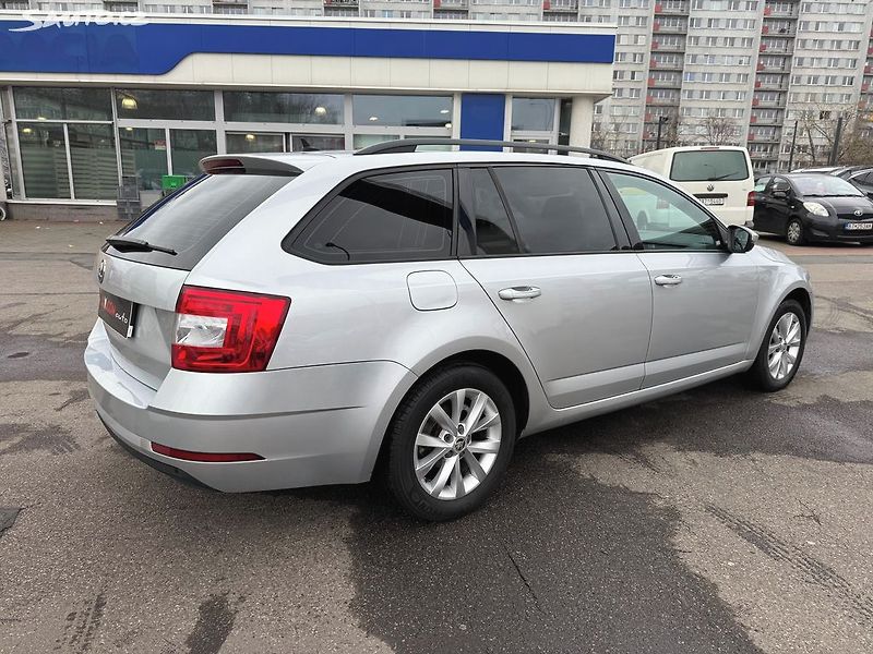 Škoda Octavia 1.6 TDi DSG - fotka 7 z 32