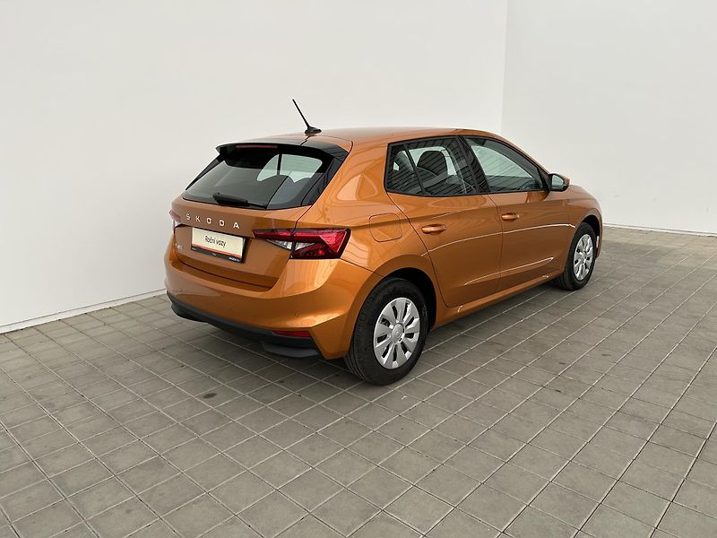 Škoda Fabia 1.0 MPI Selection - fotka 2 z 22
