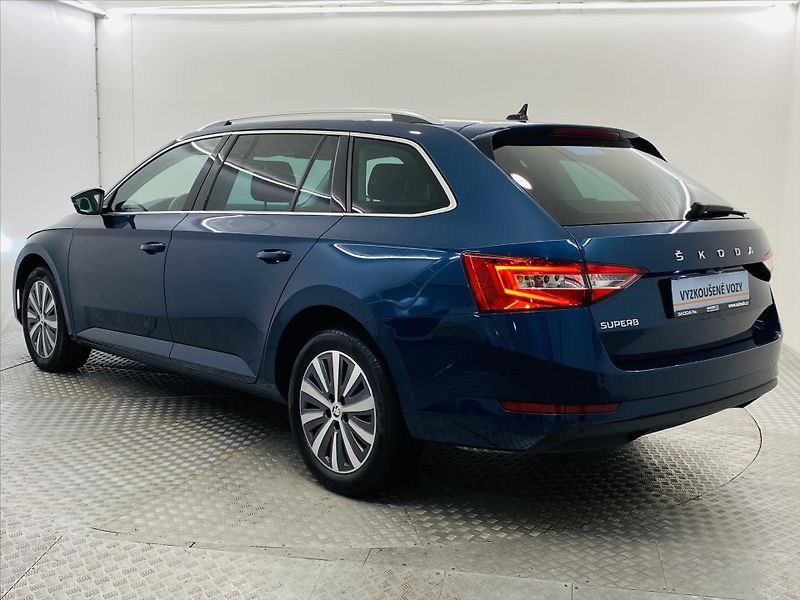 Škoda Superb 2,0 TDI 147kW DSG Style - fotka 24 z 29