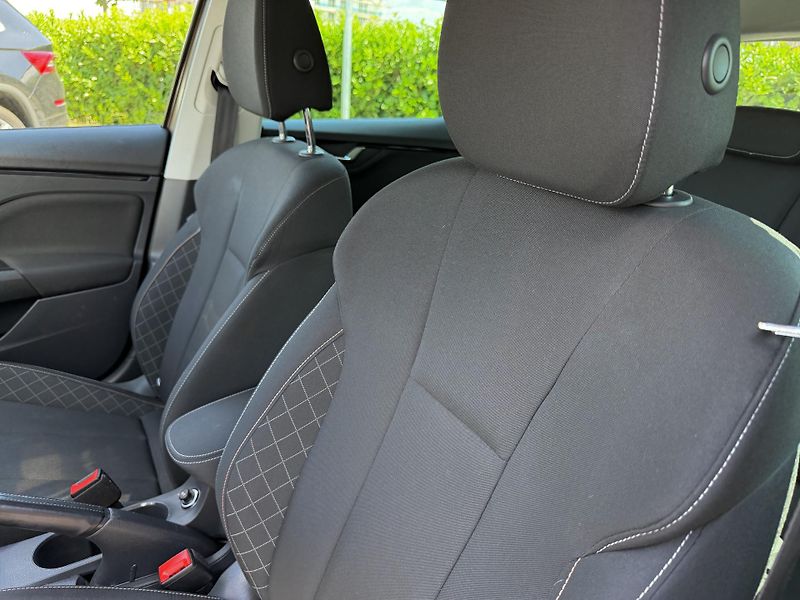 Škoda Scala (2021) 1.0 tsi 81 kW  - fotka 19 z 23