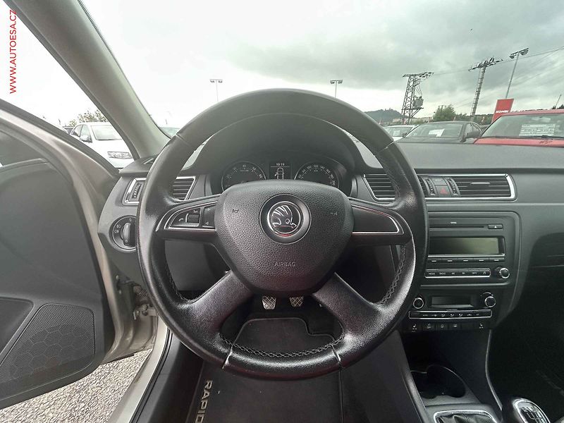 Škoda Rapid (2013) 1.2 TSI, ČR - fotka 12 z 17