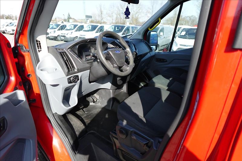 Ford Transit 2,2 TDCi  L2H2 9MÍST BUS KLIMA - fotka 22 z 40