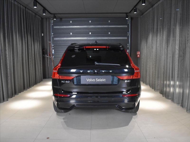 Volvo XC60 2,0 B4 AWD R-Design tažné. - fotka 6 z 22