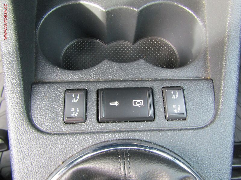 Škoda Fabia (2014) 1.2 TSi, Ambiente - fotka 14 z 18