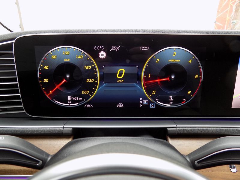 Mercedes-Benz GLE (2022) 400d/AMG-Line/4-Matic/Led/ - fotka 31 z 47