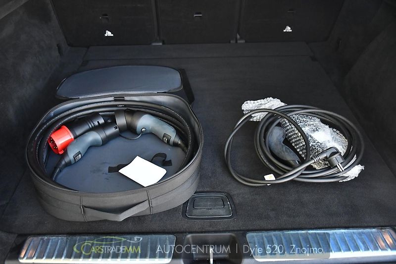 Mercedes-Benz EQS 450 AMG 4MATIC - fotka 54 z 64