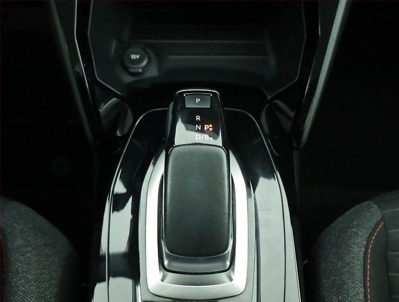 Peugeot 208 (2020) Active 50 kWh, SoH 85% - fotka 13 z 16