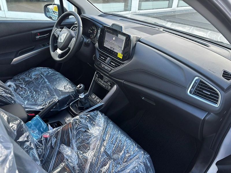 Suzuki S-Cross 4x4 Premium - fotka 9 z 10