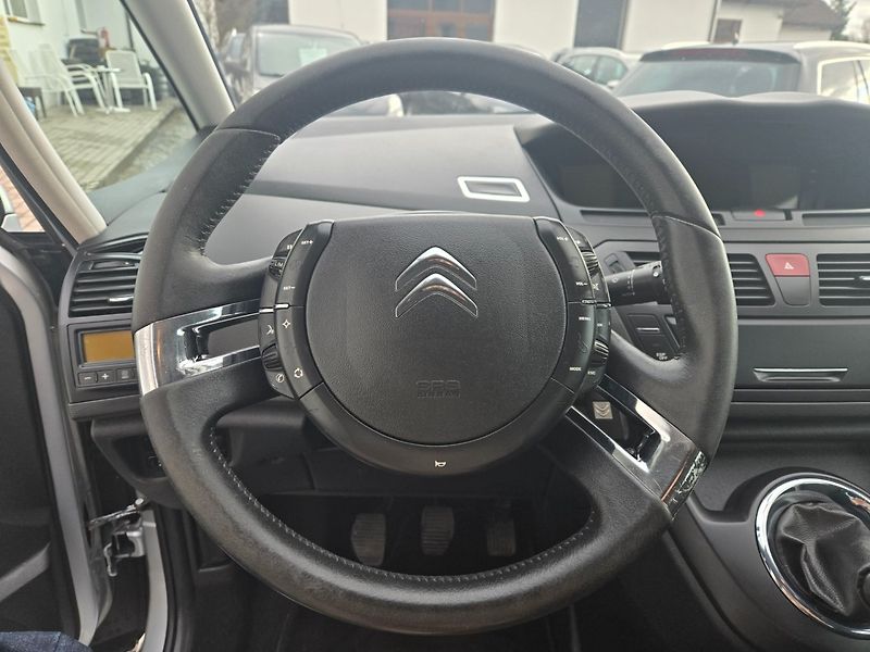 Citroën Grand C4 Picasso (2013) 1.6 HDI 7 míst, rozvody - fotka 14 z 31
