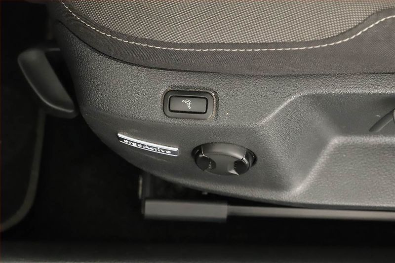 Volkswagen Golf (2019) 2.0 TDI, Serv.kniha, Tempomat - fotka 14 z 15