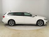 Volkswagen Passat (2020) 1.5 TSI, Automat, Kůže, Navi - náhled 6