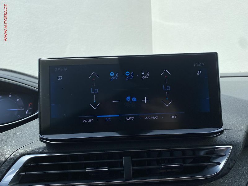 Peugeot 3008 (2021) 1.5 HDi, 2.maj,ČR, Allure - fotka 17 z 17