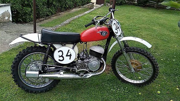 Motocykl ČZ 250, typ 968., zdroj: Wikimedia Commons, ZzazvorCZ, CC BY-SA 4.0