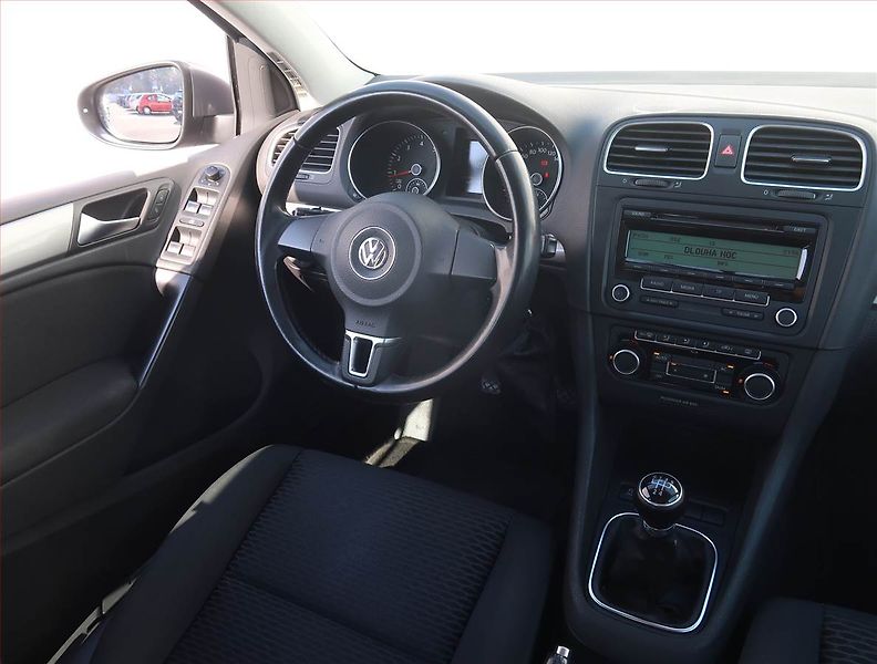 Volkswagen Golf (2011) 1.2 TSI, Serv.kniha, Tempomat - fotka 7 z 16