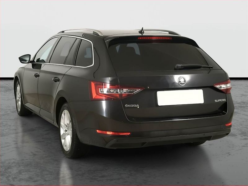 Škoda Superb (2018) 2.0 TDI, Automat, Kůže, Navi - fotka 4 z 26