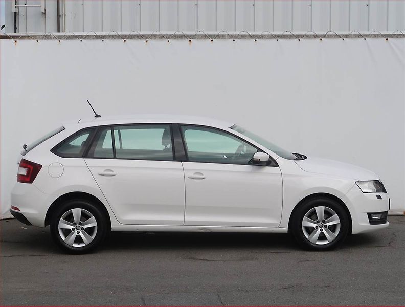 Škoda Rapid (2017) Spaceback 1.4 TDI, po STK - fotka 6 z 16