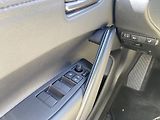 Toyota Corolla Cross 2.0 HSD e-CVT GR-Sport - náhled 13