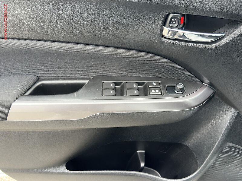 Suzuki Vitara (2022) 1.4BJet AllGrip, ČR, LED - fotka 11 z 22