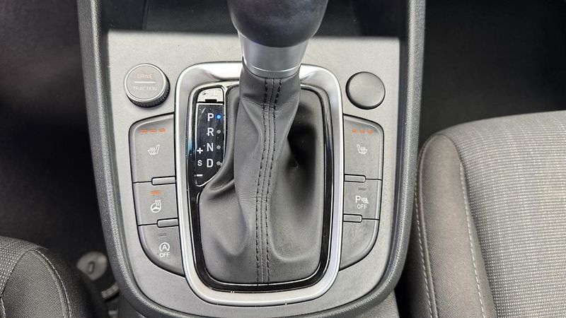 Hyundai Kona (2021) Smart 1.0 T-GDI DCT - fotka 16 z 26