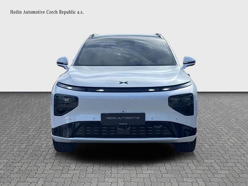 Xpeng G9 (2026) AWD Performance Pro - fotka 8 z 15