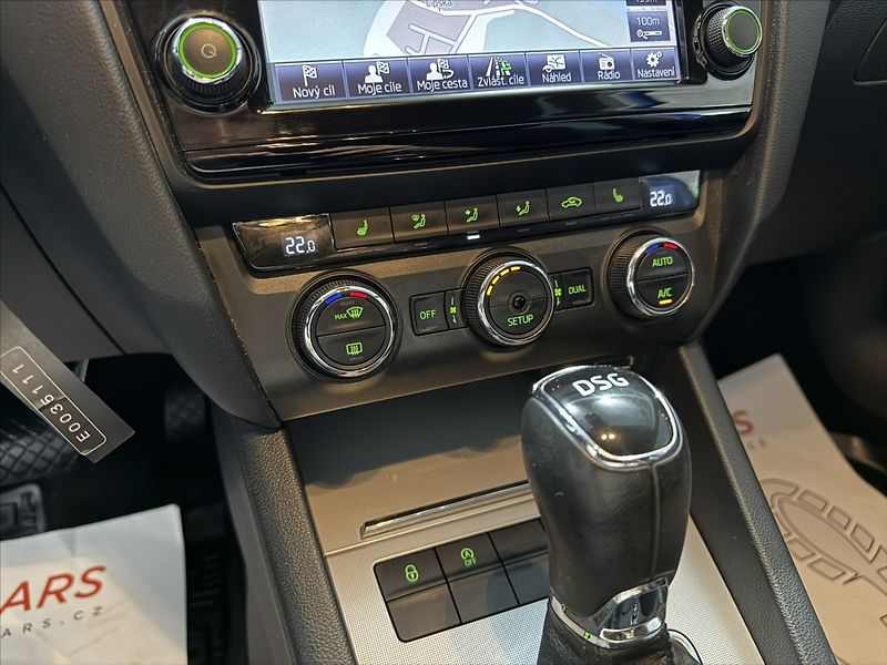 Škoda Octavia 1,8   TSI DSG EA888 ELEGANCE - fotka 19 z 38