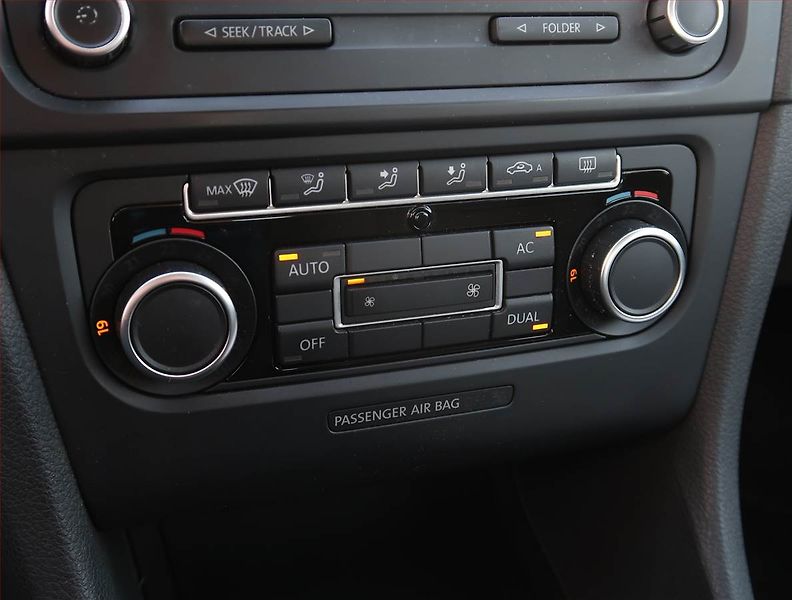 Volkswagen Golf (2011) 1.2 TSI, Serv.kniha, Tempomat - fotka 14 z 16