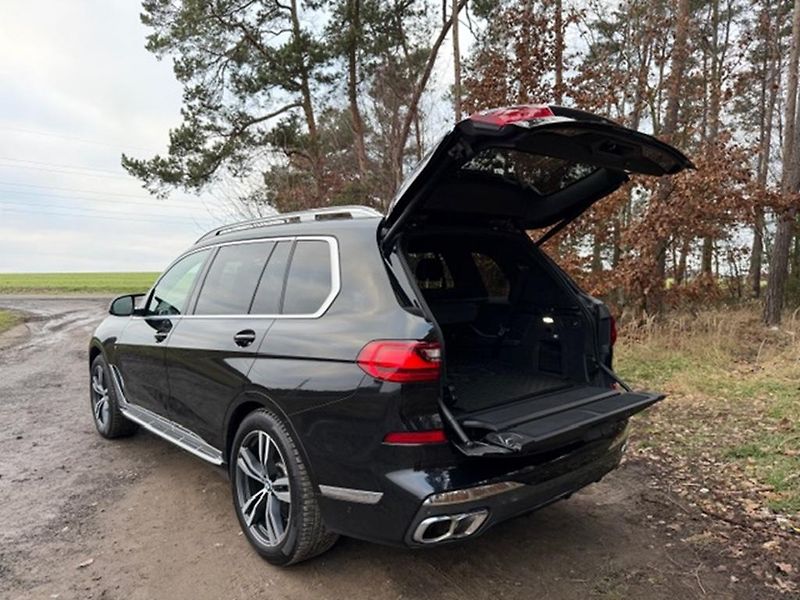 BMW X7 4,0i xDrive,mPaket competition - fotka 41 z 50