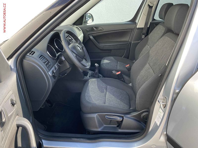 Škoda Yeti (2014) 1.2 TSi, Active - fotka 9 z 16