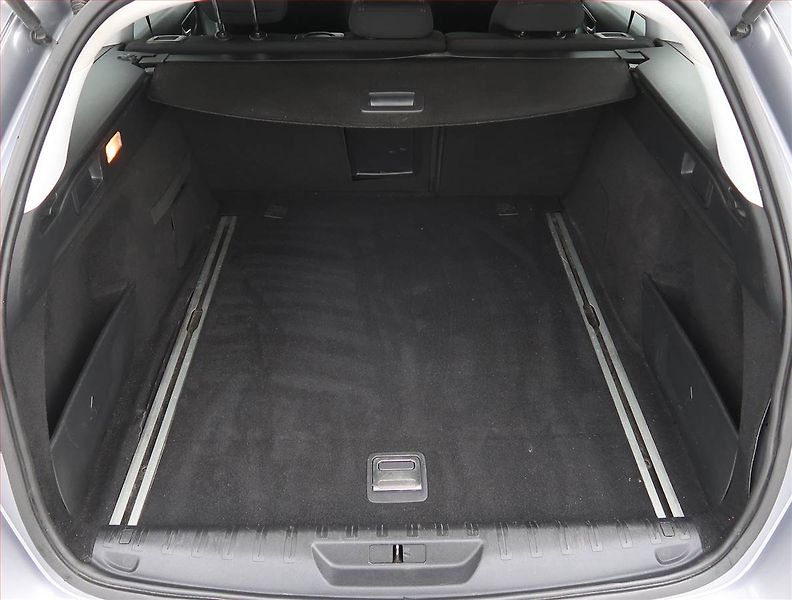 Peugeot 308 (2015) 2.0 HDI, Automat, Navi - fotka 14 z 23