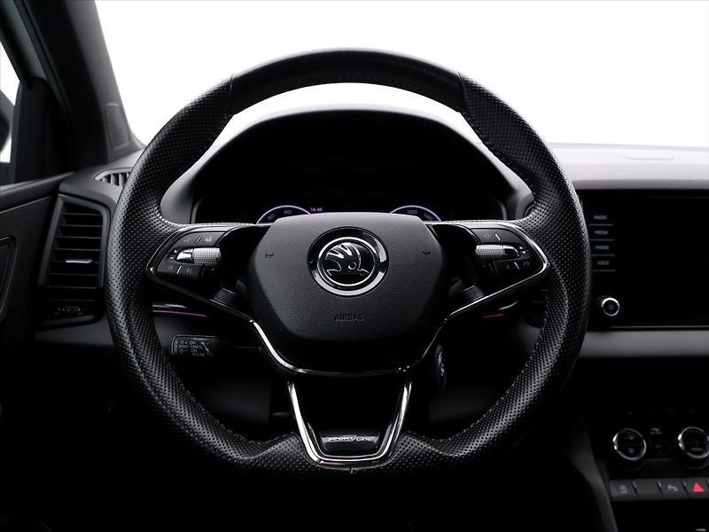 Škoda Karoq 1.5 TSI 110kW DSG CZ Sportline - fotka 17 z 36