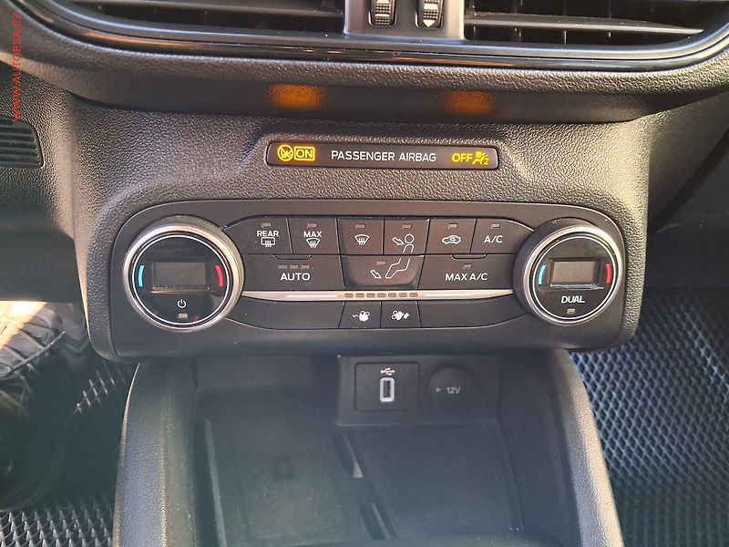 Ford Focus (2020) 1.5 TDCI, 2.maj, AT, navi - fotka 17 z 20